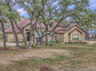 136 Bucks Ln, La Vernia, TX 78121