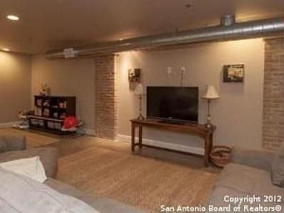 5th image of 1102 S Flores St