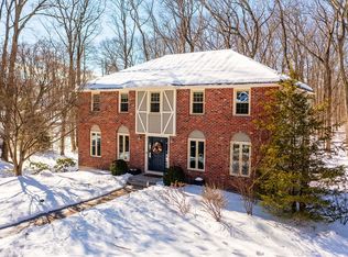 4 McCarthy Cir, Framingham, MA 01702