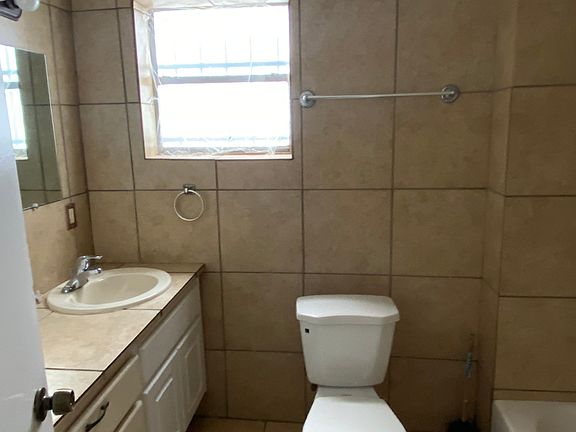 3rd image of 2317 Ellis Ave #7
