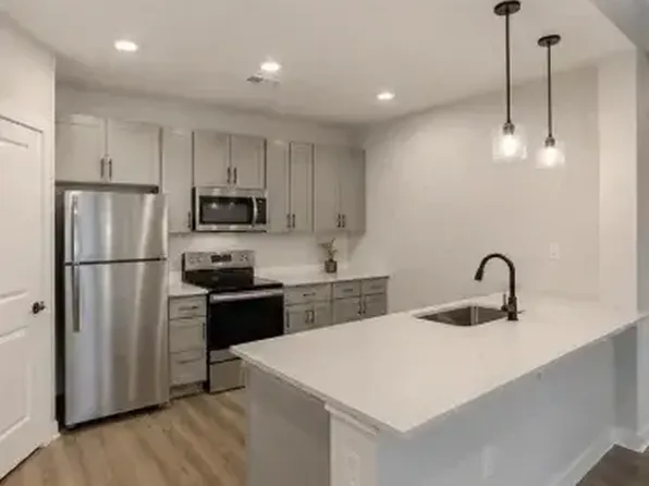805 Elm St, Dallas, TX 75202