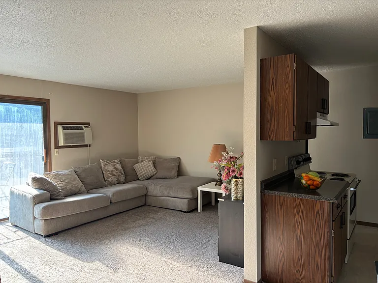 918 Roberts Ave #8 — Photo 3