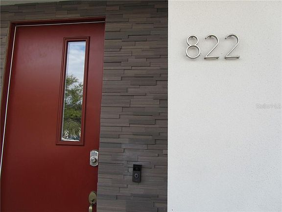 4th image of 822 2nd Ave N