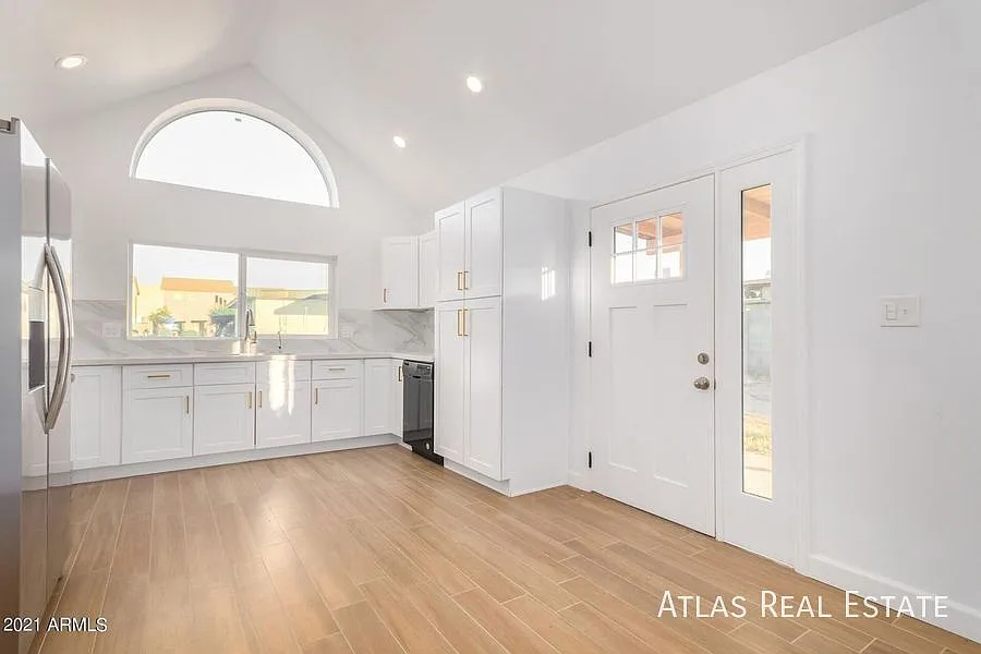 Beautiful 2 Bed / 2 Bath Casita — Photo 3