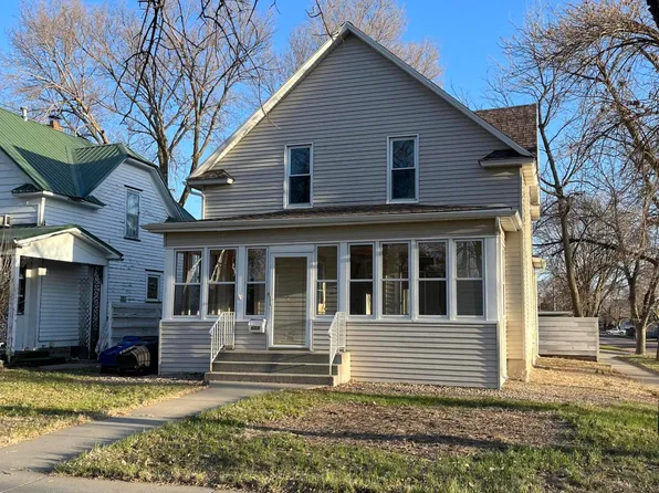 601 E 6th Ave, Mitchell, SD 57301