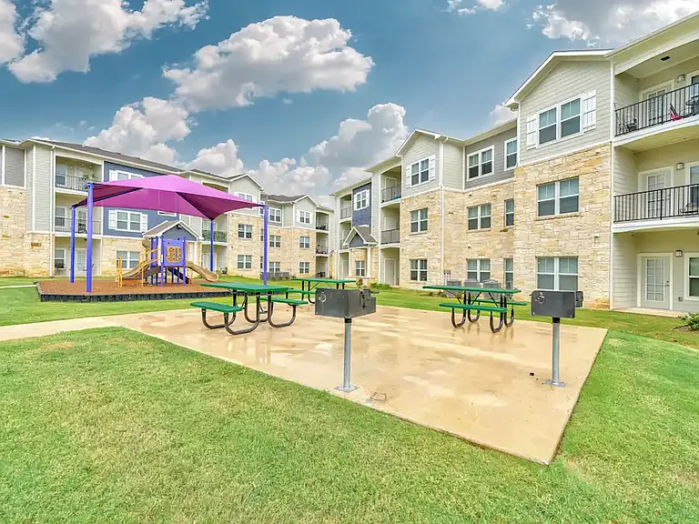 Crosswinds Apartment Homes — Photo 33