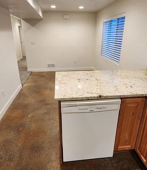 5486 W Venetia St — Photo 19