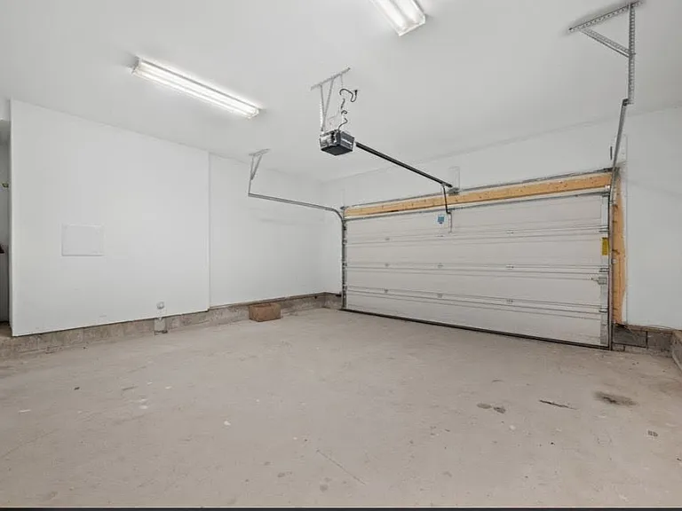 2 Car Garage