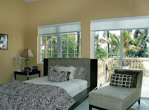 5th image of 7611 Fisher Island Dr
