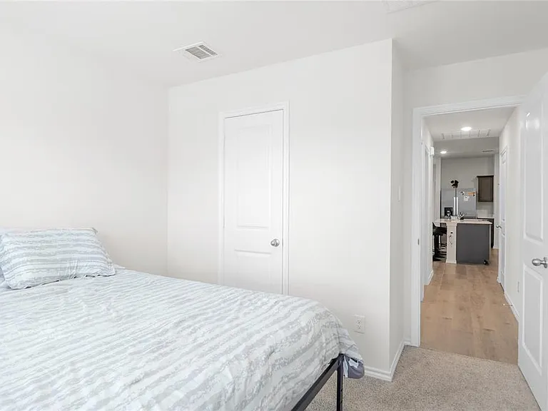 2907 Hadley Dr — Photo 17