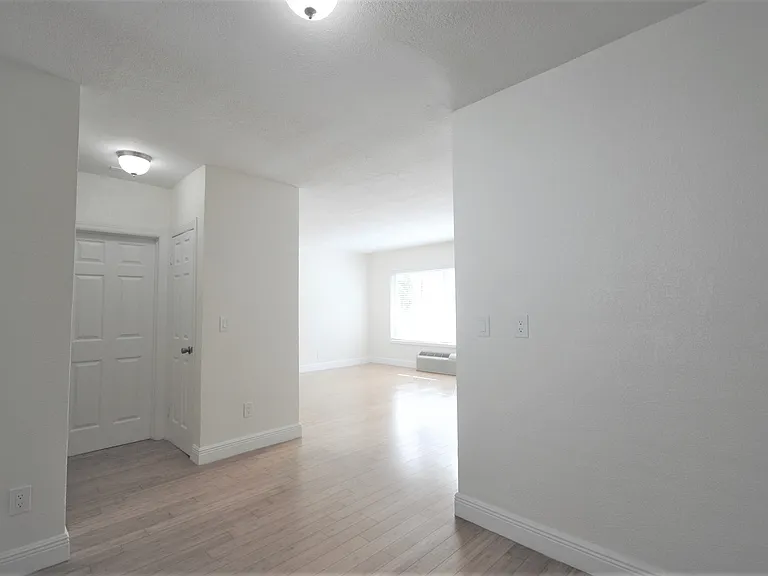 7315 Carlyle Ave #18 — Photo 11