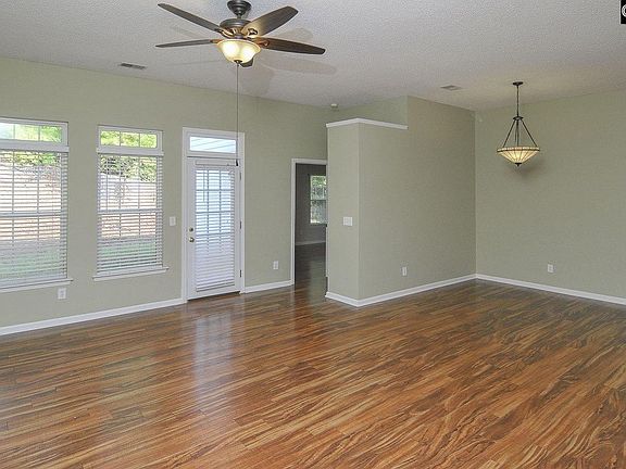 3rd image of 119 Hawks Nest Ct