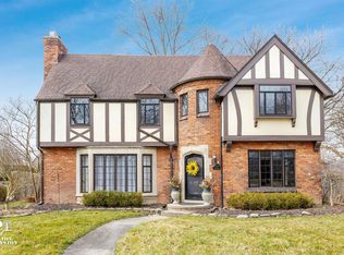 1169 Buckingham Rd, Grosse Pointe Park, MI 48230