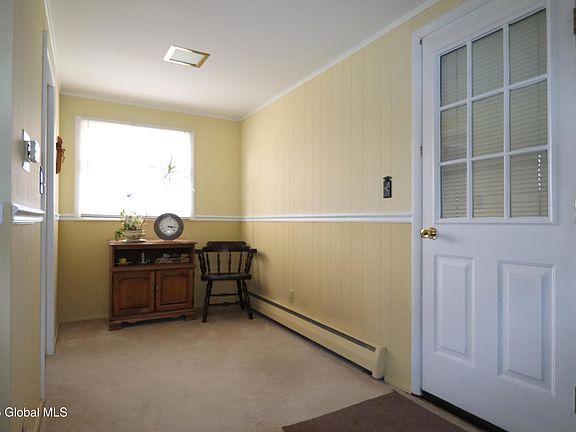 4th image of 412 Sharon Drive