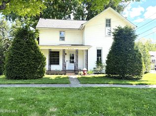 444 Clinton St, Elmore, OH 43416