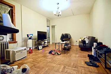 Rented by Safdie Realty Group