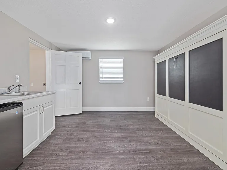 408 W Virginia Ave — Photo 21