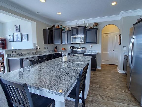 5th image of 224 Tobias Ct