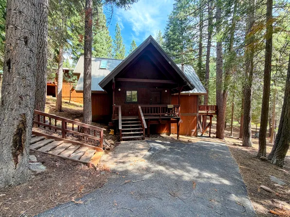 11739 Saint Bernard Dr, Truckee, CA 96161