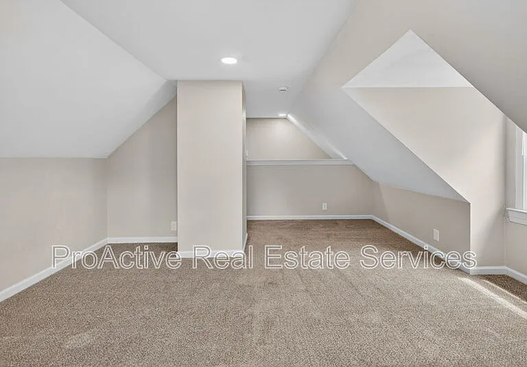 816 Martin Ave — Photo 16
