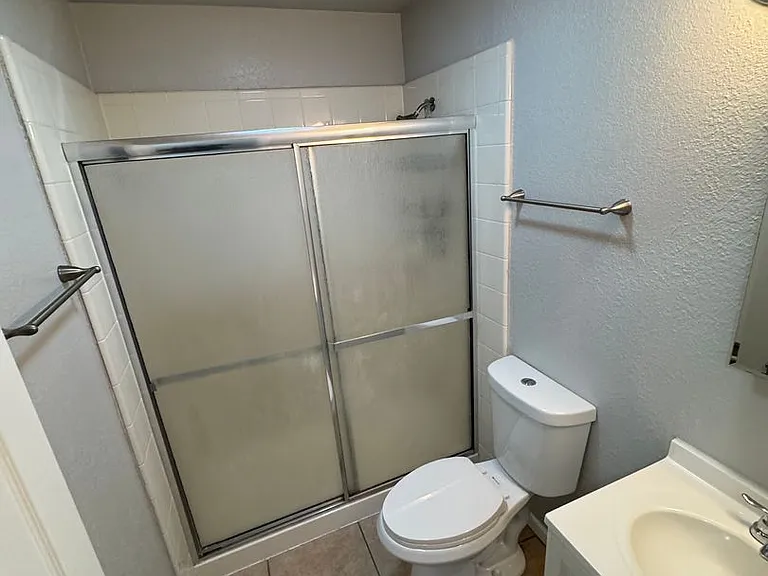195 E Pacific Ave — Photo 11