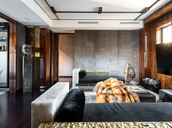 11 East 68th Street image 10 of 19