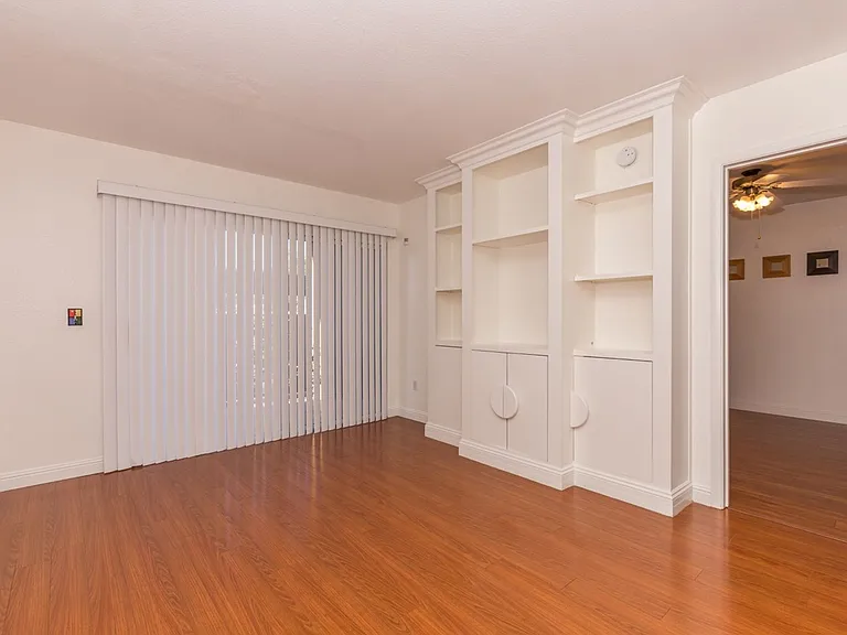 8070 W Russell Rd #1051 — Photo 5