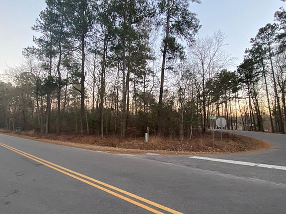 4th image of 1011 Lesesne Dr