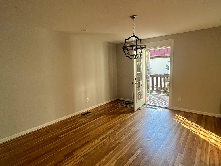 315 N Maple Ave — Photo 16
