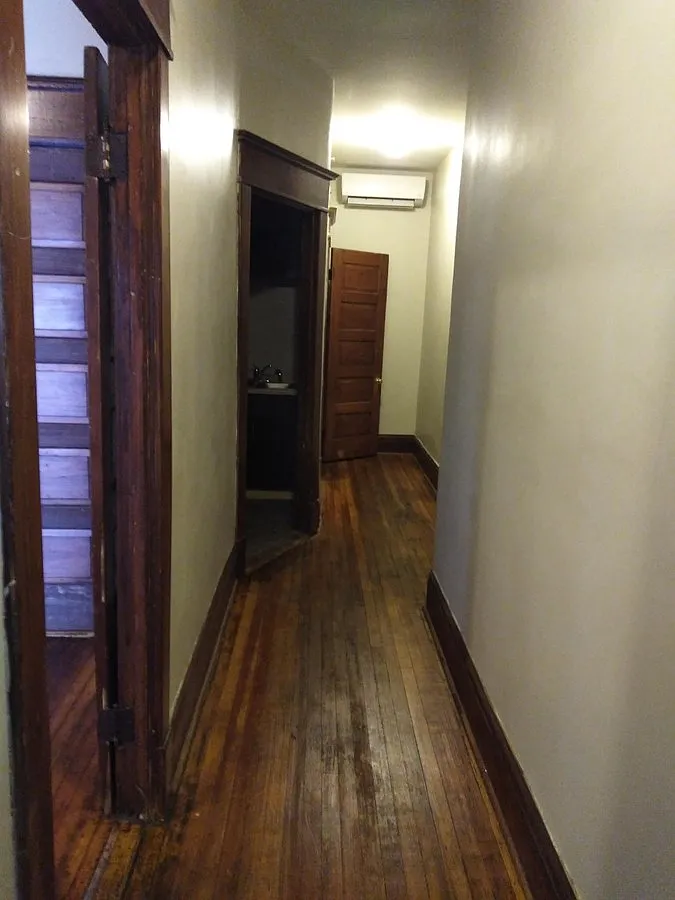 Andresen Flats - 6C — Photo 4