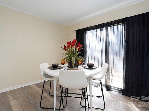 5th image of 2415 W Lenoir Dr #12