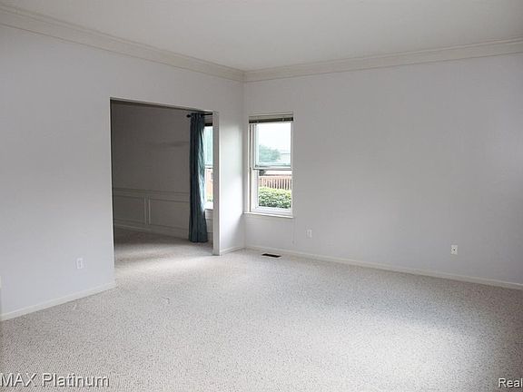 2nd image of 4554 Sunnydale Ave