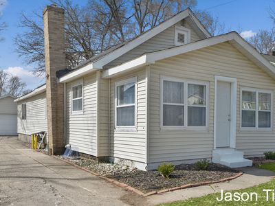 2507 Day Ave NW, Grand Rapids, MI, 49544