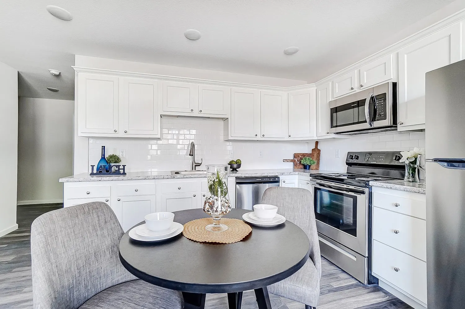 2 bed, 1.5 bath, $1,525 — Photo 3