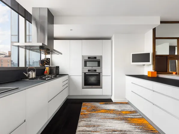 166 West 18th Street image 9 of 20