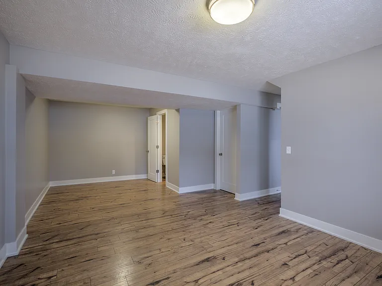 13511 Schirra St — Photo 27
