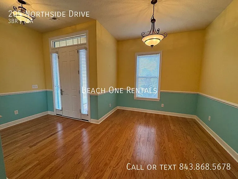 205 Northside Dr — Photo 2