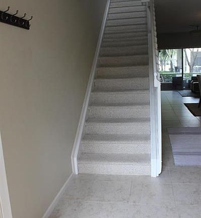 5th image of 6974 Oak Bridge Ln