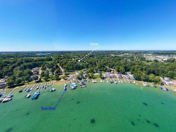 61412 Walnut St, Cassopolis, MI 49031