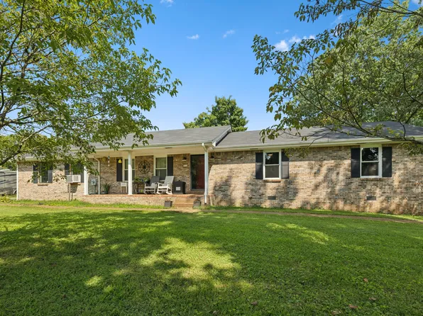831 Harden St, Gallatin, TN 37066