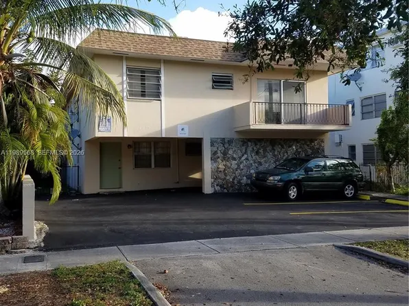 2079 NE 167th St #5, Miami, FL 33162