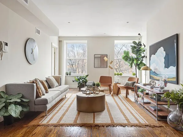 126 1st Pl APT 3, Brooklyn, NY 11231