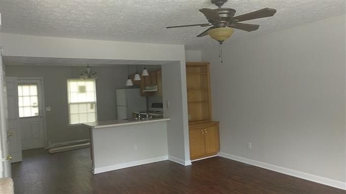 2nd image of 566 Thomas Jefferson Cir