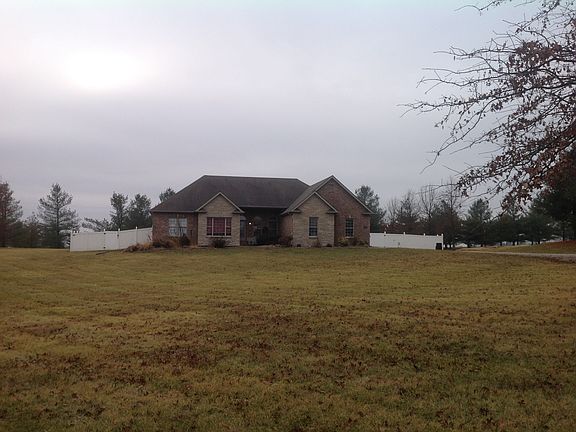 3rd image of 104 Emerald Hills Dr