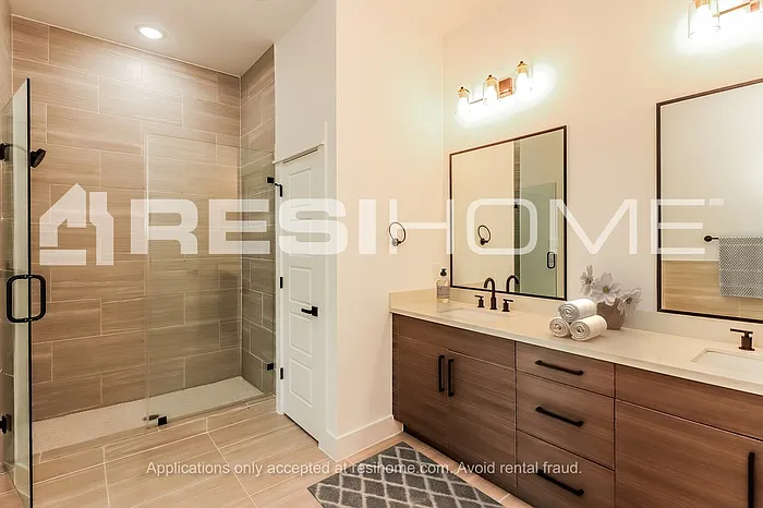 6334 Culberson St — Photo 10