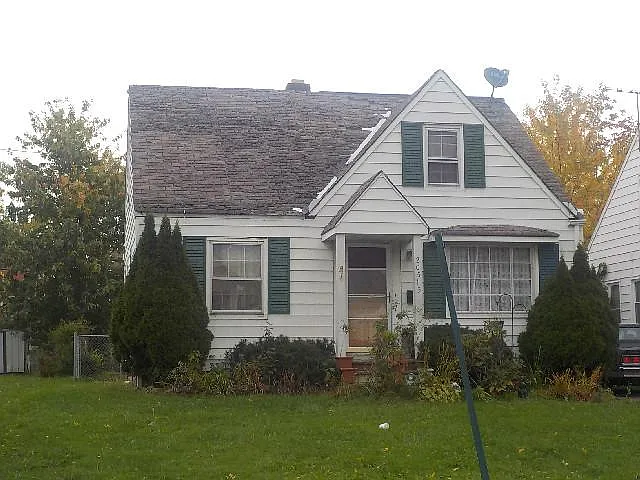 20515 Gardenview Dr photo 1