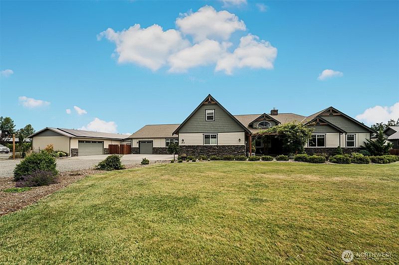 2nd image of 618 Ell Road