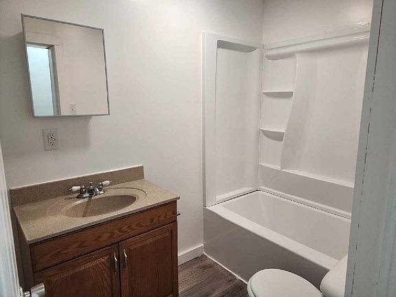 4th image of 5582 S Oceana Dr APT 1