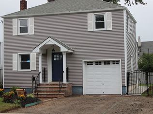93 Hillman Dr, Elmwood Park, NJ 07407