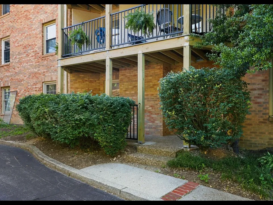 1167 Turkey Foot Rd #3